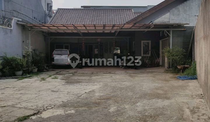 Can Be Used as a House or Warehouse With a Spacious Yard in Pasir Koja Can Be Used as a House or Warehouse With a Spacious Yard in Pasir Koja
