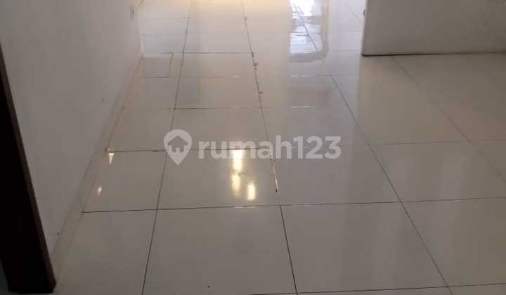 Clean, tidy house ready to occupy. Wide and smooth road access. Holis Indah Garden, Bandung. 2