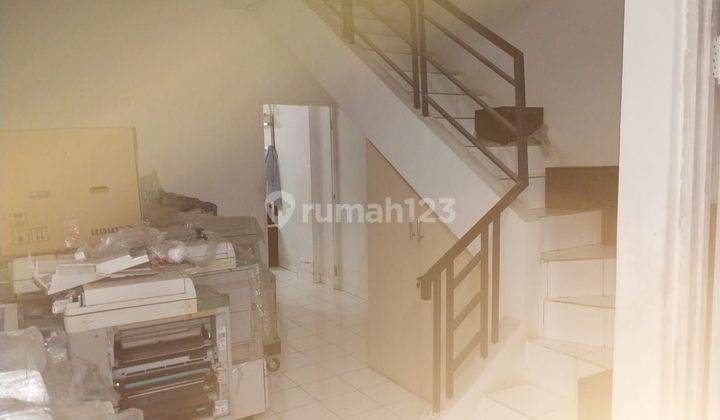 DIJUAL CEPAT RUKO PINGGIR JALAN
RUKO MAHONI NIAGA, TAMAN ROYAL
CIPONDOH TANGERANG
 2