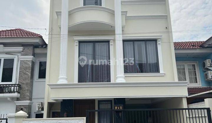 Rumah Classic Mewah 3 Lantai di Citra 2 Extension 1