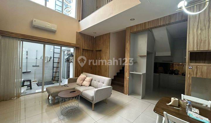 Rumah Bagus 2 Lantai di Riviera Puri phase 2 hadap Selatan SHM 2