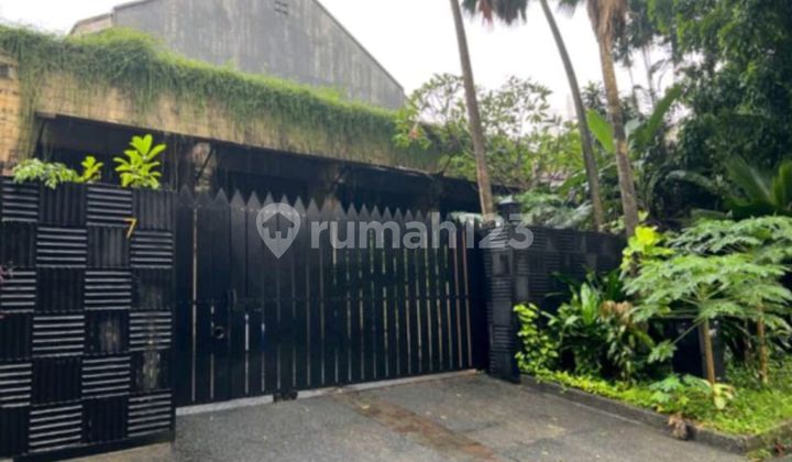 Rumah Mewah Kontemporer di Pondok indah 2 Lantai SHM