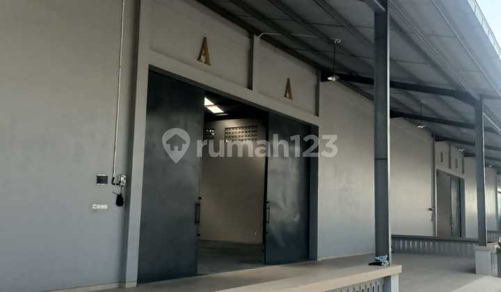 Disewakan Gudang Strategis Jl. Raya.kudus Pati 2,7 M/thn Nego