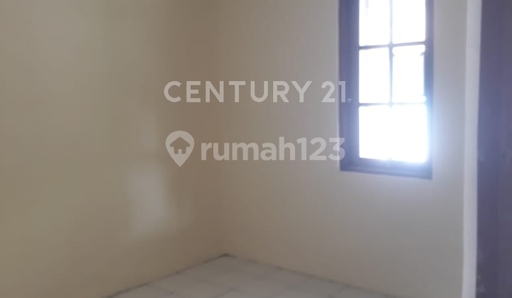 Rumah Asri Taman Lembah Hijau Lippo Cikarang  2