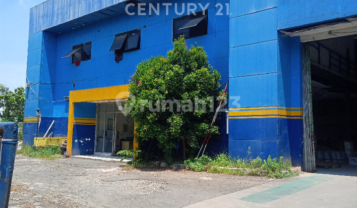 Nice Building Strategically Located in the Jababeka Industrial Area Nice Building Strategically Located in the Jababeka Industrial Area