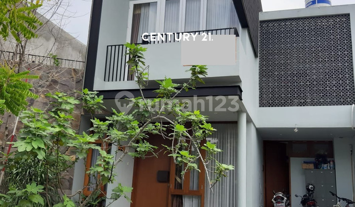 Rumah 2 Lantai Furnished di Cluster Tropikana Jababeka