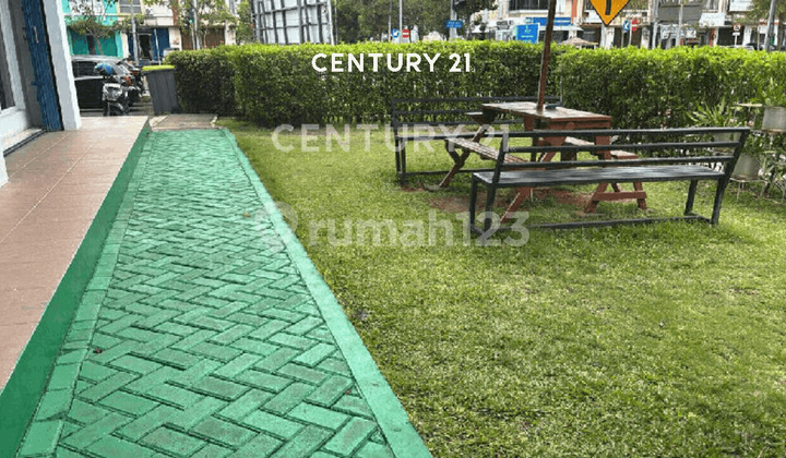 Riverview Boulevard 4 Ready-to-Use Hook Floor Shop House in Grand Wisata