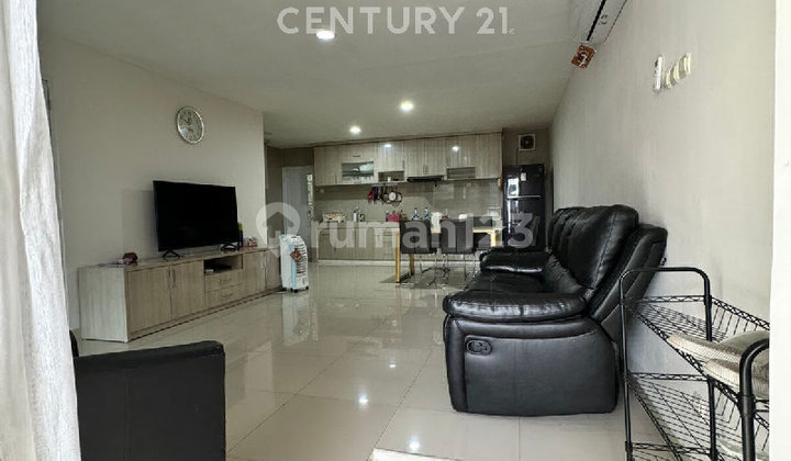 Rumah Klaster 2 Lantai Apik Cantik Rapi Bersih di Lippo Cikarang