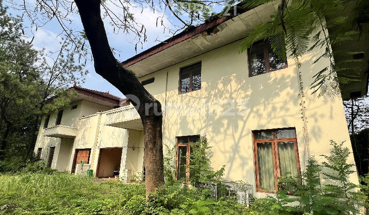 2 Rumah Dan Tanah Luas Di Jalan Besar Taman Sentosa Cikarang