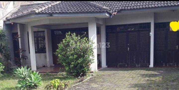 Di Jual Rumah di Jalan Guntur Sari, Bandung  1