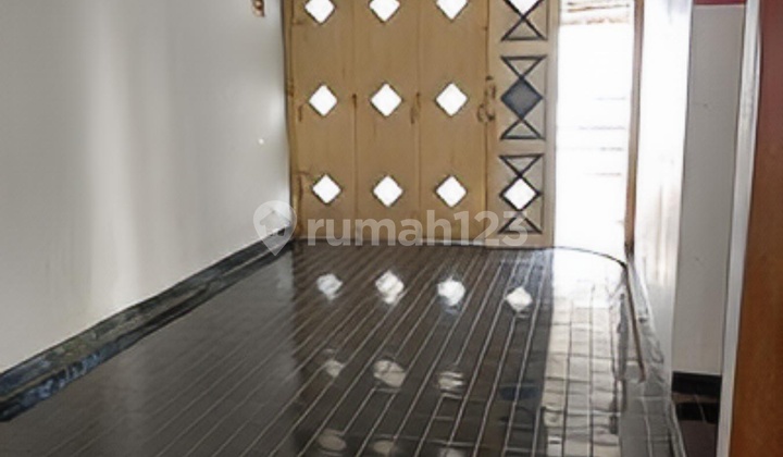 Well-Maintained House Near Pasteur, Setra Duta Well-Maintained House Near Pasteur, Setra Duta