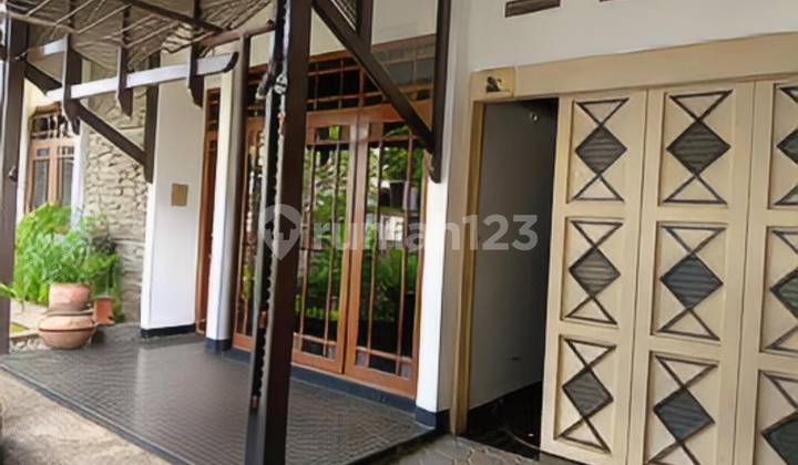 Well-Maintained House Near Pasteur, Setra Duta Well-Maintained House Near Pasteur, Setra Duta