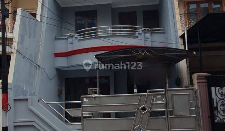 Rumah 2 Lantai Bagus Hadap Barat Dalam Komplek 1