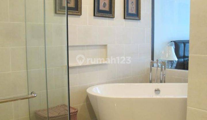 Apartment St. Moritz Dekat Lippo Mall Puri dan Rumah Sakit Puri 2