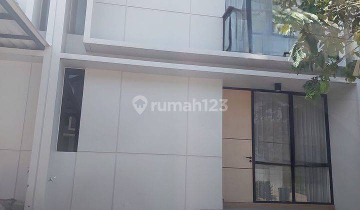 Disewakan Rumah Semi Furnish Di Cendana Parc 1