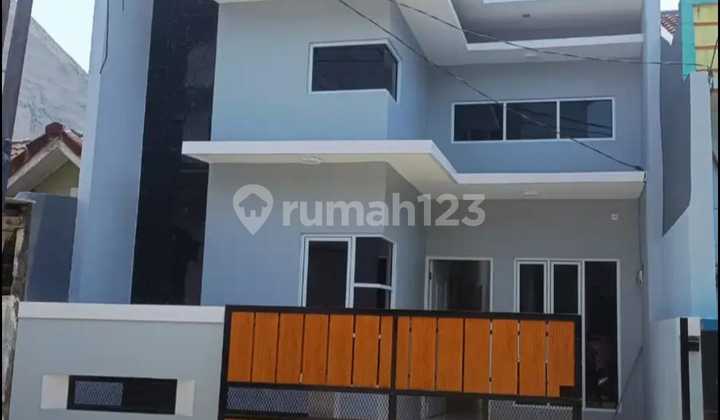 Dijual Rumah Cantik Minimalis Lantai Full Granit Di Citra Raya 1