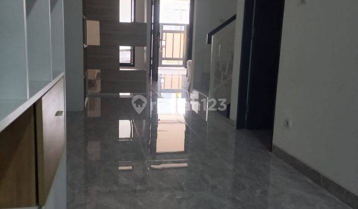 Dijual Rumah Cantik Dan Mewah Di Citra Raya 2