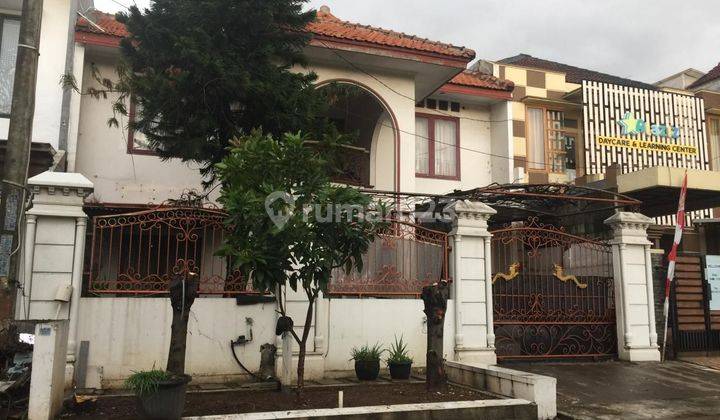 Dijual rumah 2 lantai ditaman harapan baru 1