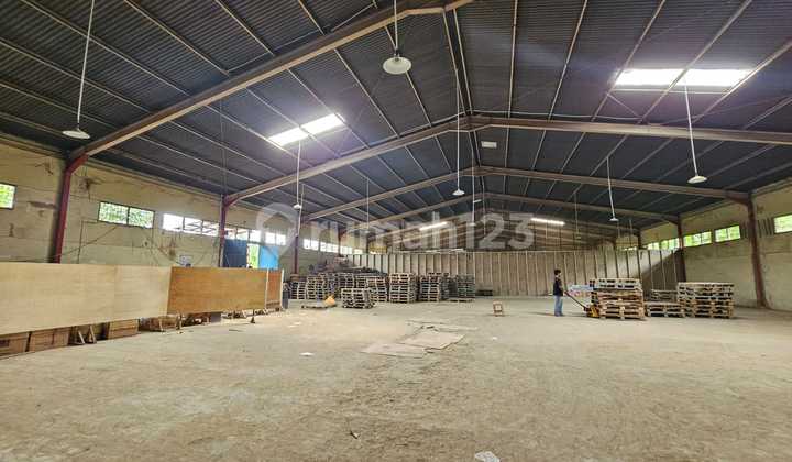 Disewakan Gudang Siap Pake di Ciracas Jakarta Timur Disewakan Gudang Siap Pake di Ciracas Jakarta Timur
