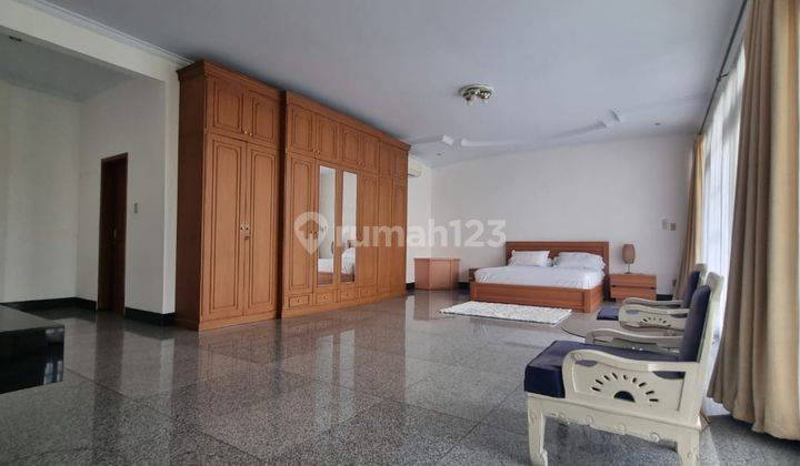 Rumah Mewah Ada Kolam Renang,furnished di Mampang Prapatan,jakarta Selatan 2