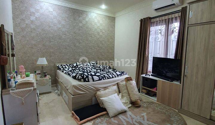 Rumah 2 Lantai Semi Furnished Ada Kolam Renang, di Veteran,tanah Kusir,jakarta Selatan 2