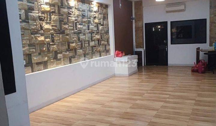 Rumah 2 Lantai,semi Furnished,bagus,harga Murah,lokasi Strategis di Perumnas 1 Kranji,bekasi Selatan  2