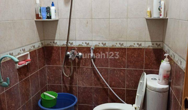 Rumah 2,5 Lantai Ada Kamar Kost,semi Furnished,lokasi Strategis di Rawamangun,jakarta Timur 2