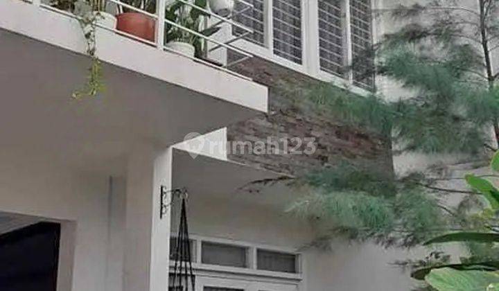 Rumah 2,5 Lantai,minimalis Modern di Komplek Abadi,duren Sawit,jakarta Timur  2