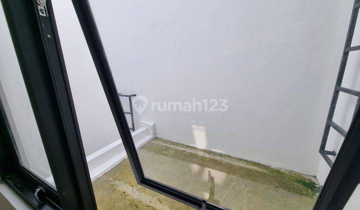 Dijual Rumah Cantik Siap Huni di Bulevar Hijau Kota Harapan Indah  2