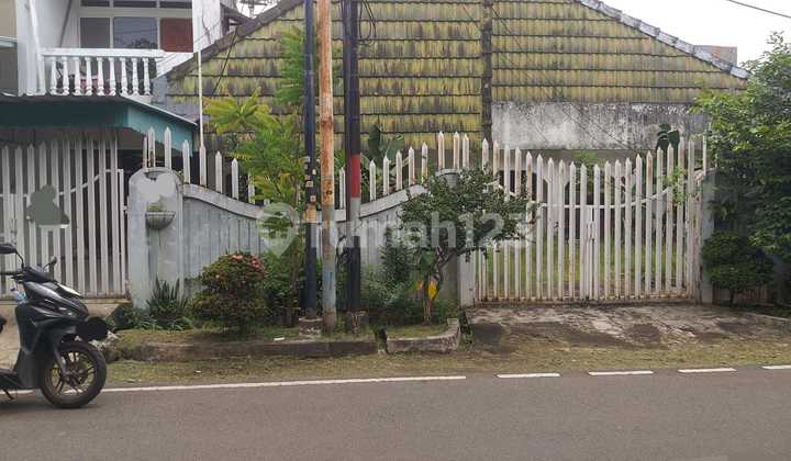 For Sale Old House in Pulomas East Jakarta For Sale Old House in Pulomas East Jakarta