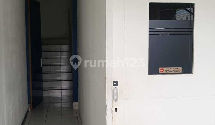 For Quick Sale: 3.5-Storey Shop House on Jatiwaringin Raya, East Jakarta 2
