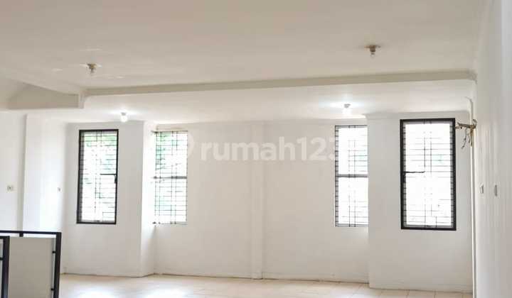 For Rent, Cemara Shop House in Harapan Indah, Bekasi