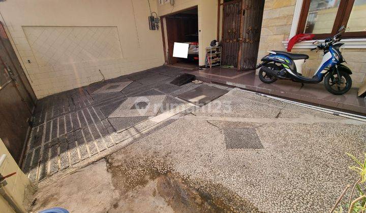 Rumah Luas  Mangga besar 3Lantai SHM ,turun Harga.. 2