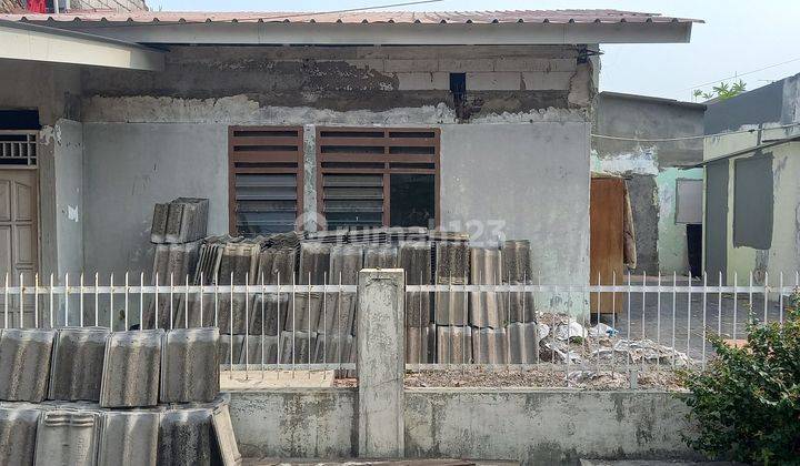 Rumah hoek,cocok untuk kost,ruko.bebas banjir,lokasi strategis dan padat penduduk 2