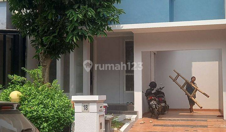 Rumah 2 Lantai Sudah Renovasi Hadap Tenggara 2