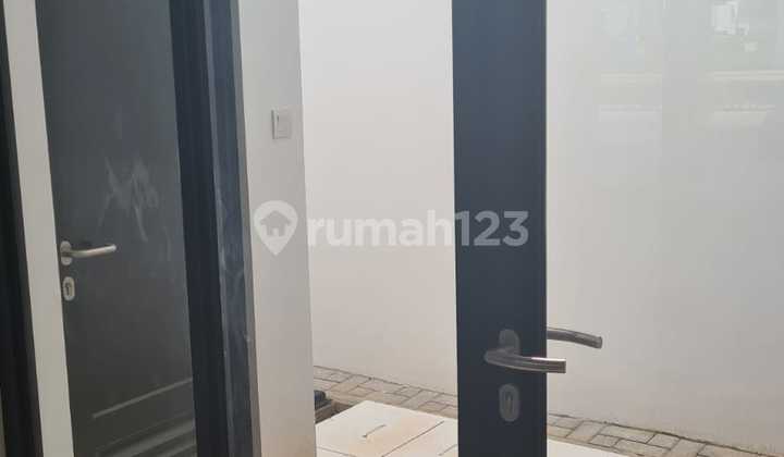 For Rent 3-Story Shop House at Summarecon Crown Gading Bekasi 2