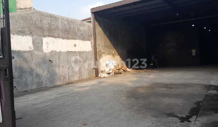 Quick Sale Warehouse in Klender, East Jakarta