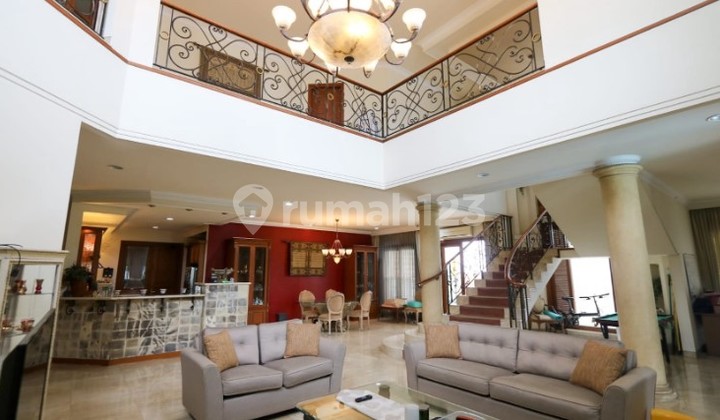 Dijual Cepat Rumah 2 Lantai Plus Kolam Renang di Pondok Indah