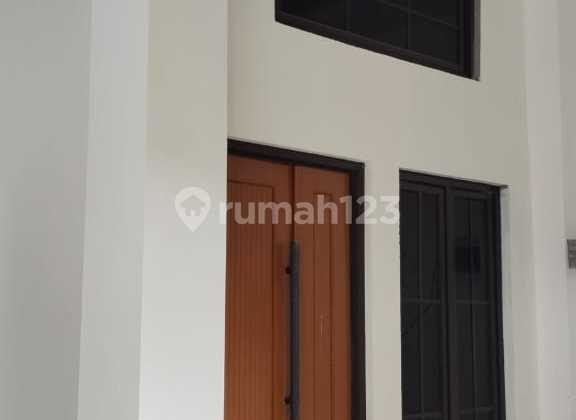 Dijual Cepat Rumah Brand New 2,5 Lantai di Pejuang Harapan Indah