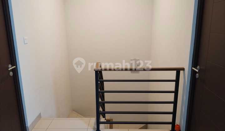 Dijual Cepatrumah 2 Lantai di Cluster Burgundy Summarecon Bekasi 2