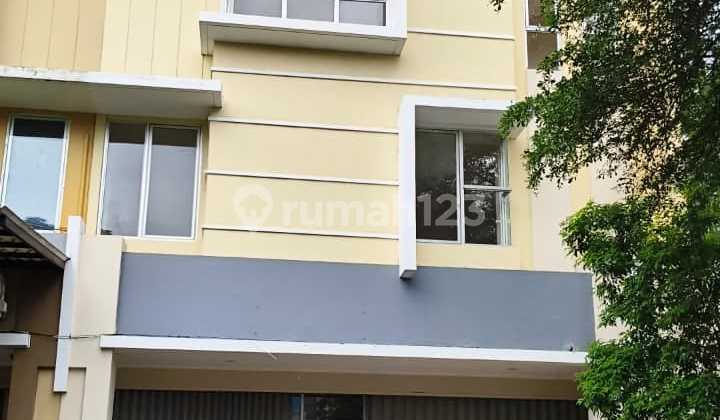 For Rent 3-Story Shophouse in Cemara Harapan Indah Bekasi