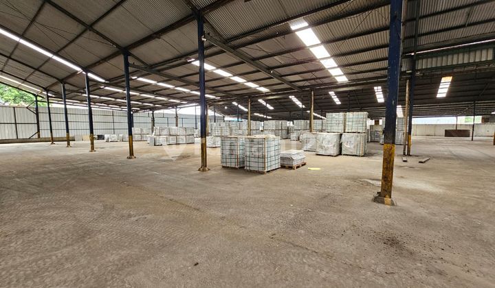 Disewakan Gudang di Jalan Raya Narogong Bekasi Disewakan Gudang di Jalan Raya Narogong Bekasi