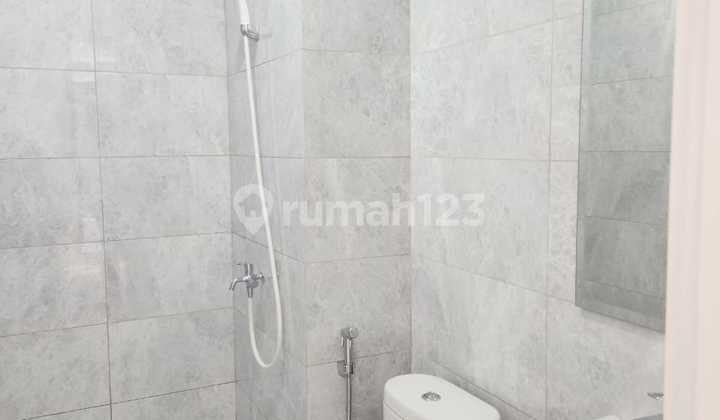 For Rent 4-Story Shop House in Klender Duren Sawit, East Jakarta 2