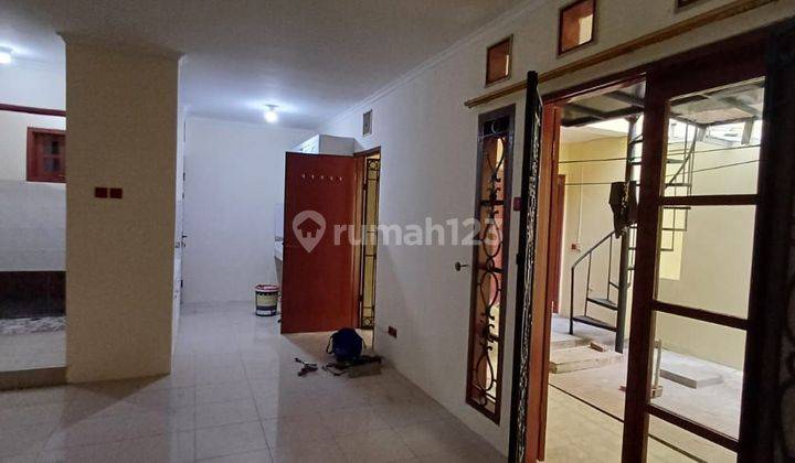 Dijual Rumah 2 Lantai Di Jatinegara Jakarta Timur  1