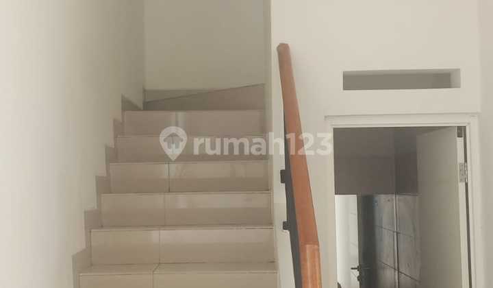 Disewakan Rumah 2 Lantai di Cluster Adara Harapan Indah 2