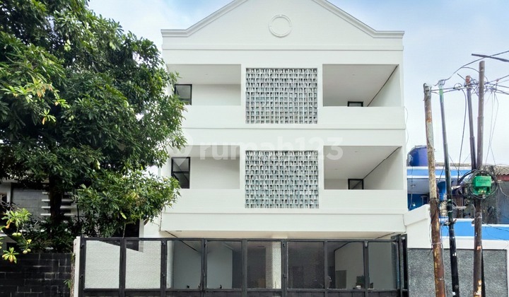 For Sale - Ready-to-Occupy Boarding House on Jalan Bangka, South Jakarta 1