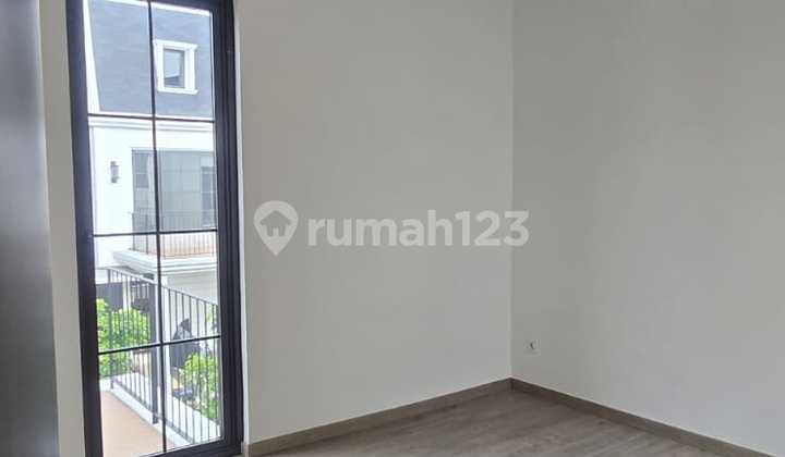 Disewa Rumah 2 Lantai di Maison Metland Ujung Menteng Jakarta 2