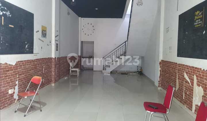 For Rent: 3-Story Ruko at Sentra Poin, Harapan Indah, Bekasi 2