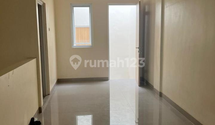 For Rent 2-Story Shop House in Harapan Indah, Bekasi