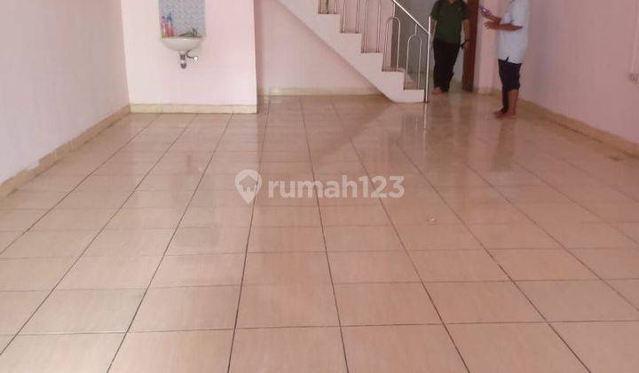 Rumah 2 lantai di Rawasari , Cempaka Putih, Jakarta Pusat
 2